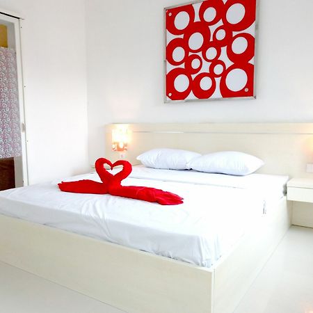 Oyo 1489 Simona Hotel Kerobokan  Ngoại thất bức ảnh