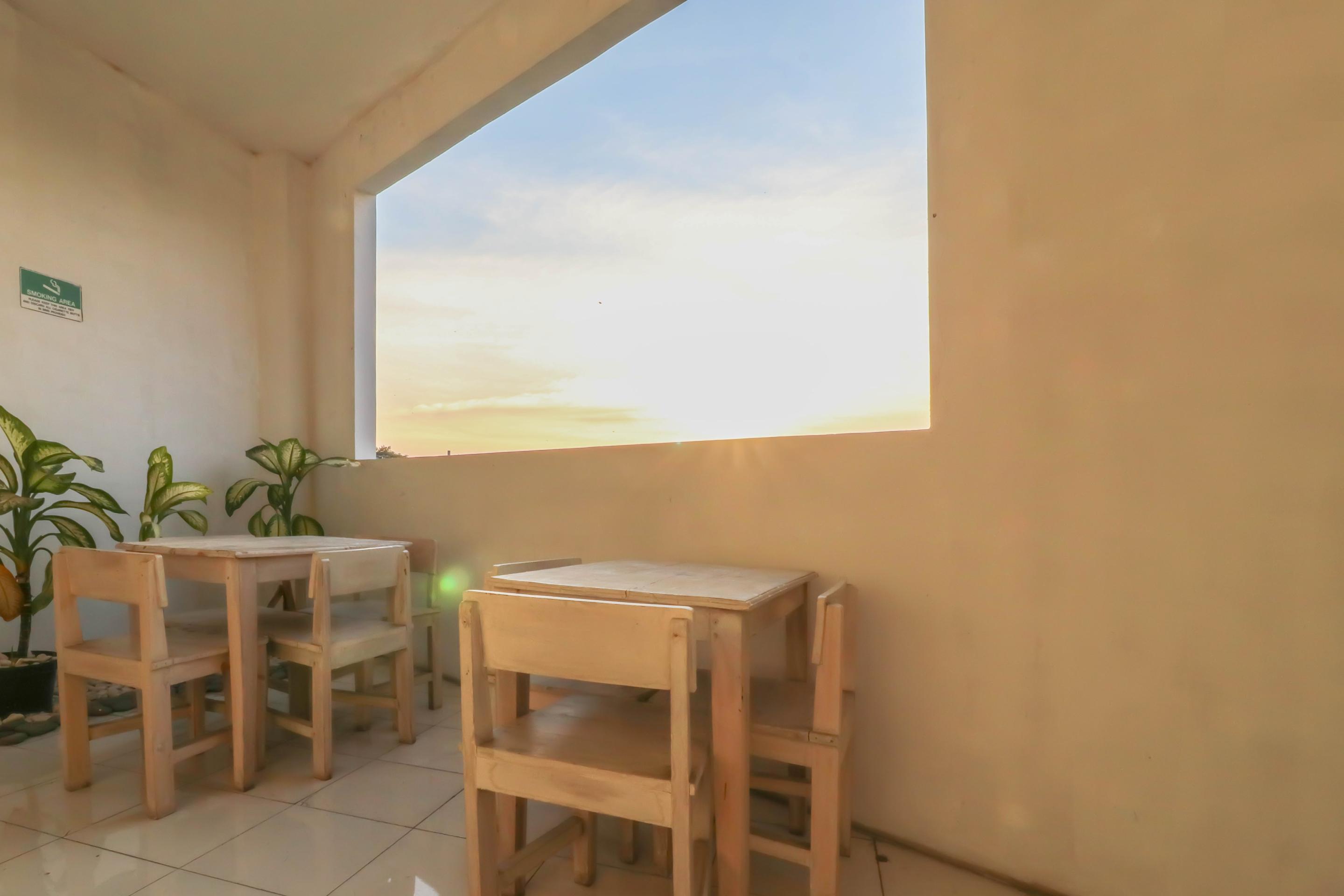 Oyo 1489 Simona Hotel Kerobokan  Ngoại thất bức ảnh