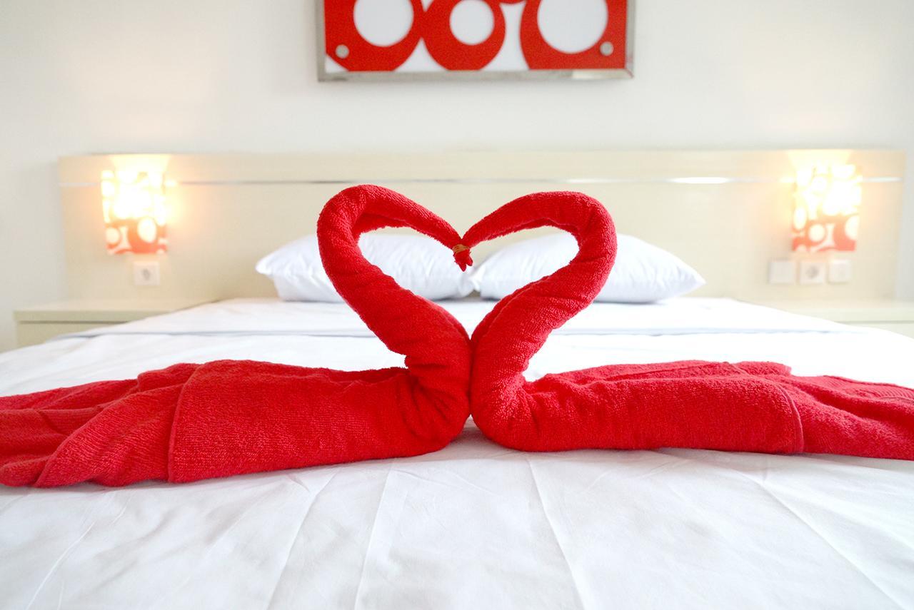 Oyo 1489 Simona Hotel Kerobokan  Ngoại thất bức ảnh