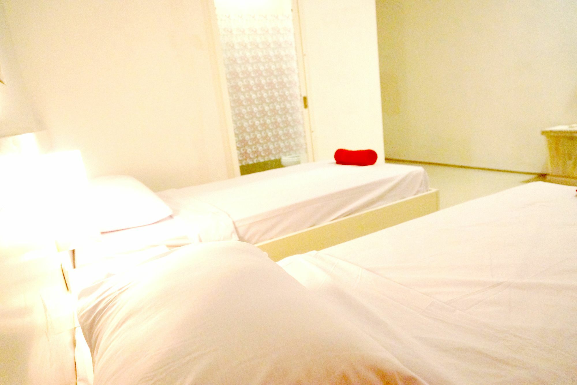 Oyo 1489 Simona Hotel Kerobokan  Ngoại thất bức ảnh