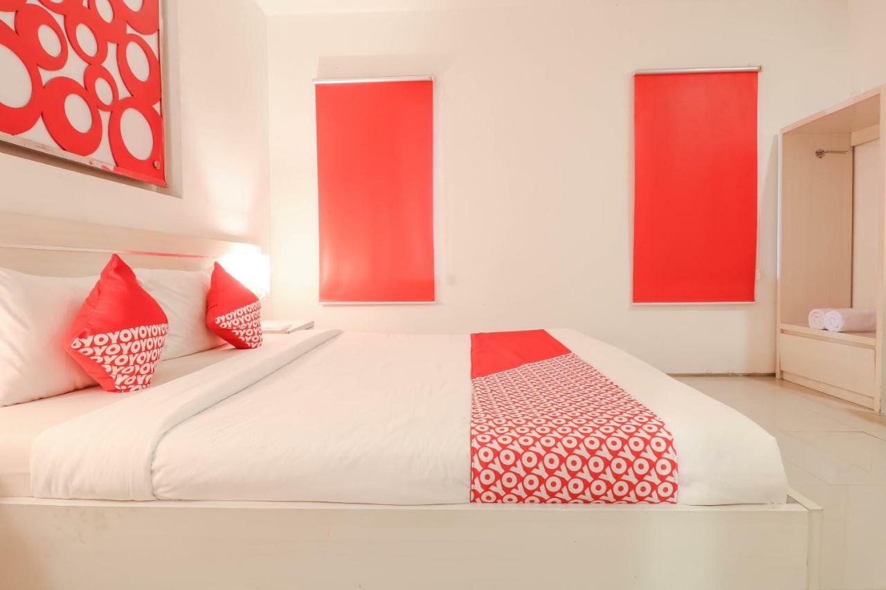 Oyo 1489 Simona Hotel Kerobokan  Ngoại thất bức ảnh