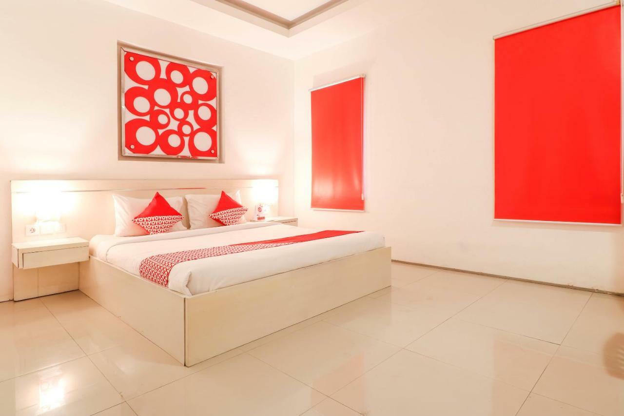 Oyo 1489 Simona Hotel Kerobokan  Ngoại thất bức ảnh