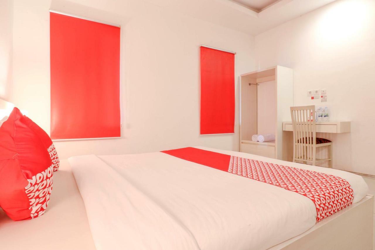 Oyo 1489 Simona Hotel Kerobokan  Ngoại thất bức ảnh