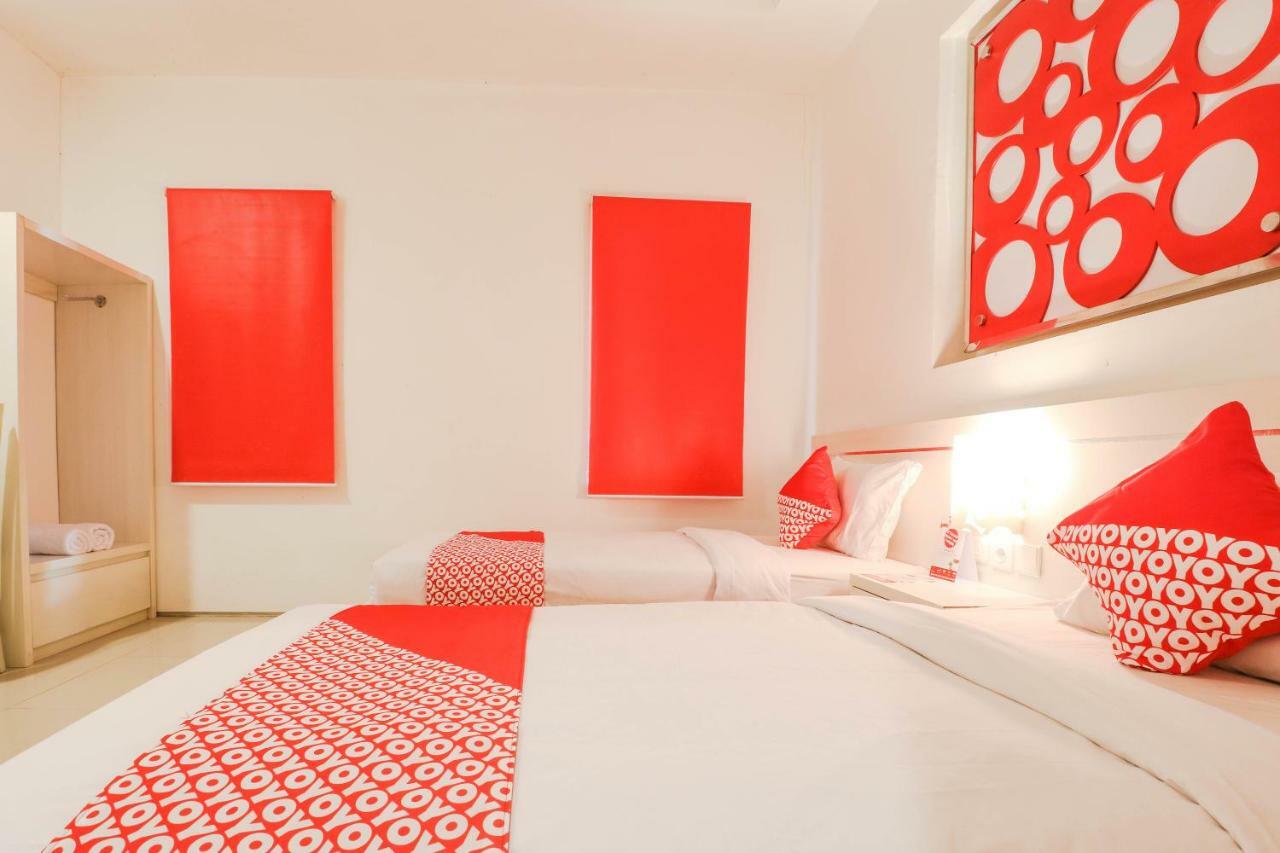 Oyo 1489 Simona Hotel Kerobokan  Ngoại thất bức ảnh