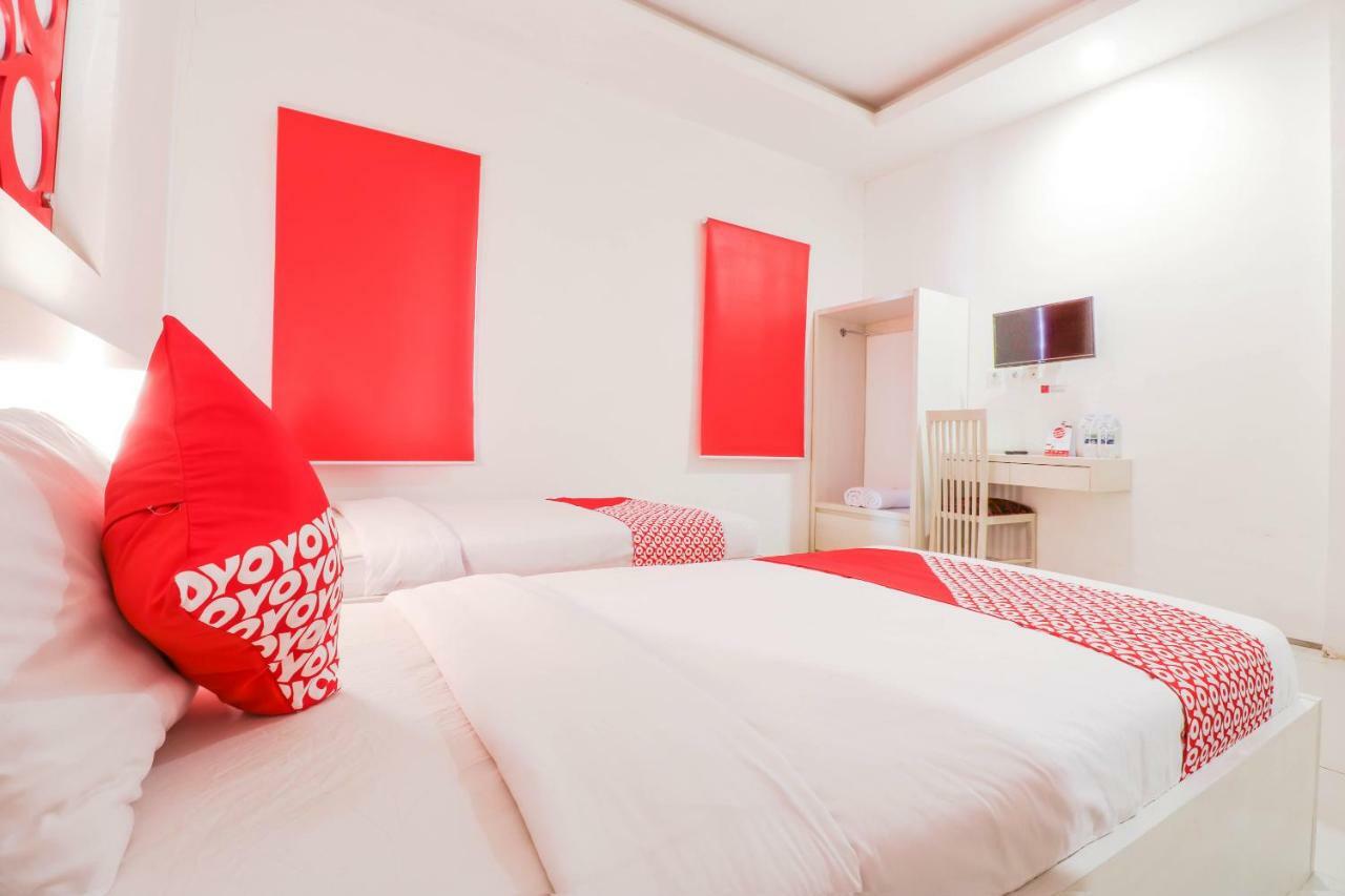 Oyo 1489 Simona Hotel Kerobokan  Ngoại thất bức ảnh